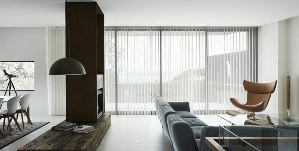 White veri shades in family room in a home in Wollongong, NSW